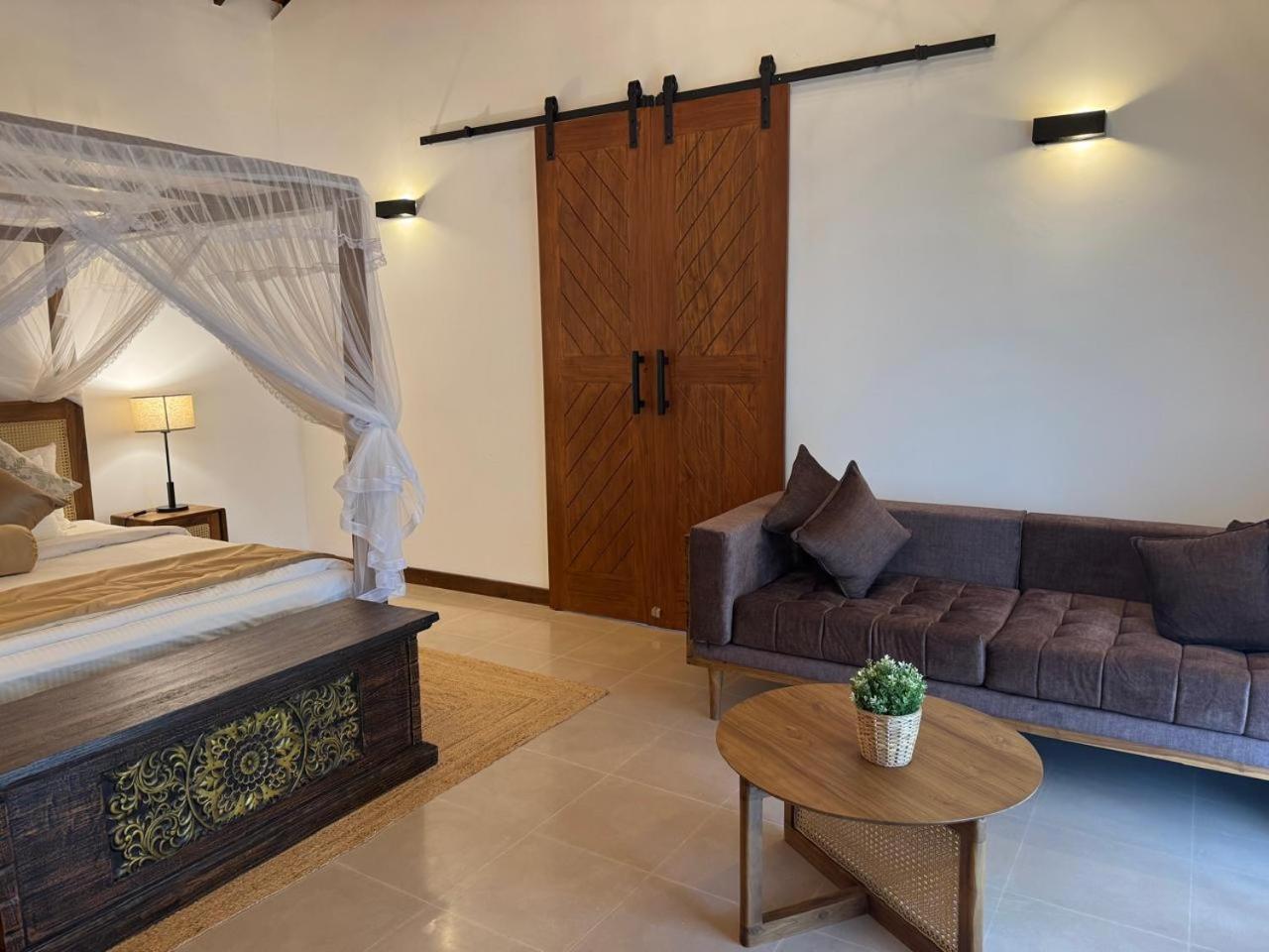 Swanee Grand Negombo
